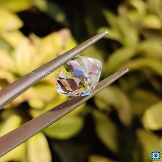 Cushion cut moissanite in 1.5 carat weight with antique style and loose setting.
