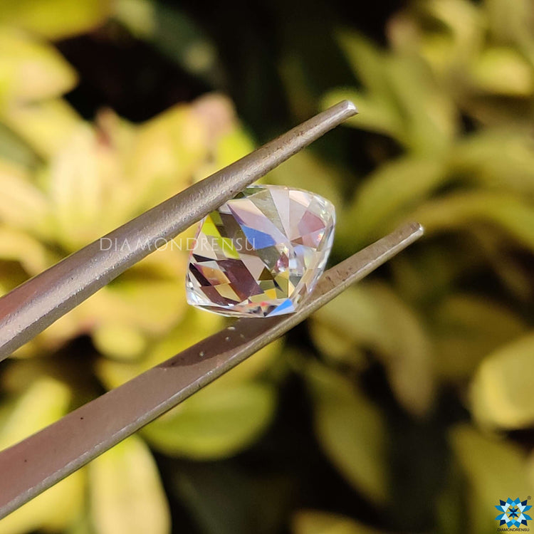 Cushion cut moissanite in 1.5 carat weight with antique style and loose setting.
