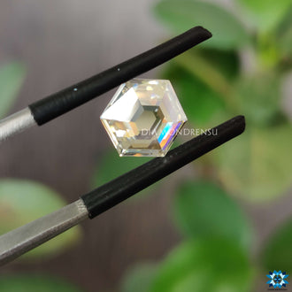 1.78 carat moissanite sparkling with moissanite loose stone.
