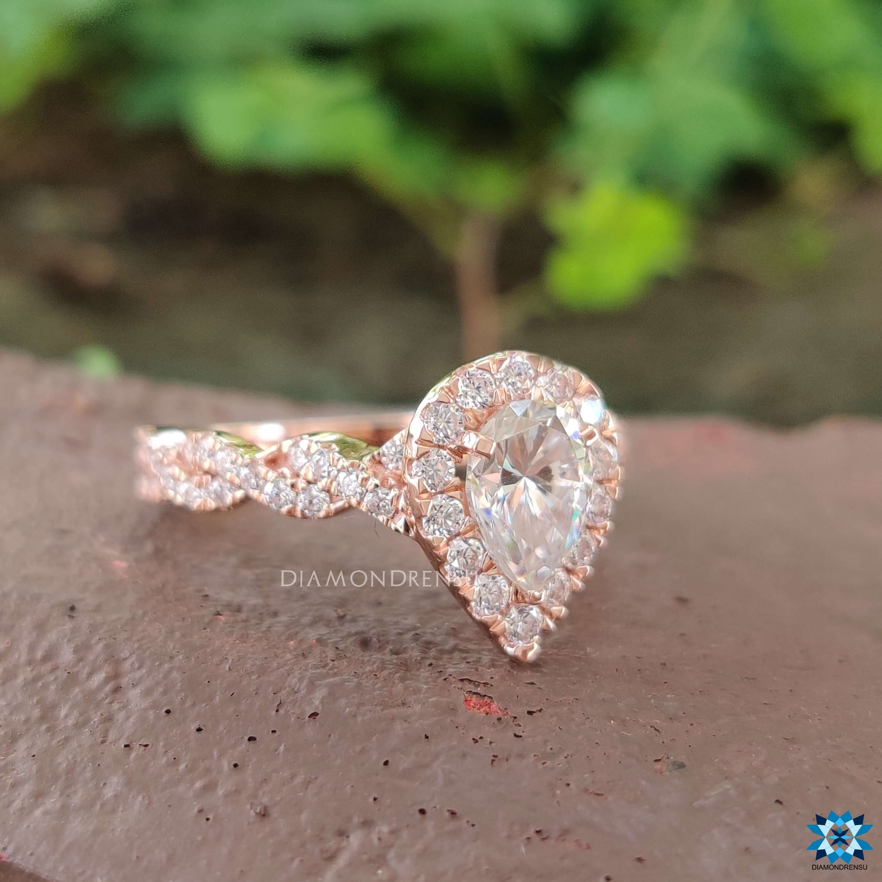 twisted engagement ring - diamondrensu