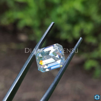 Moissanite selected for handmade jewelry pieces.