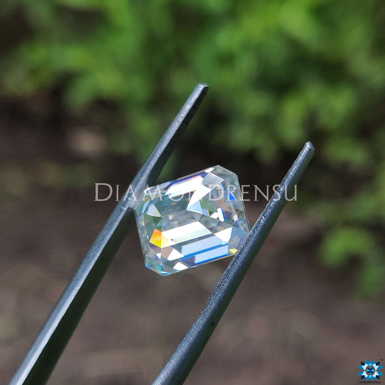 Moissanite selected for handmade jewelry pieces.