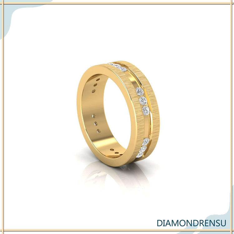 Satin finish band for men with a smooth, matte look.
