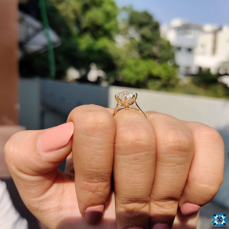 Dazzling Ring Solitaire Setting with intricate detailing.