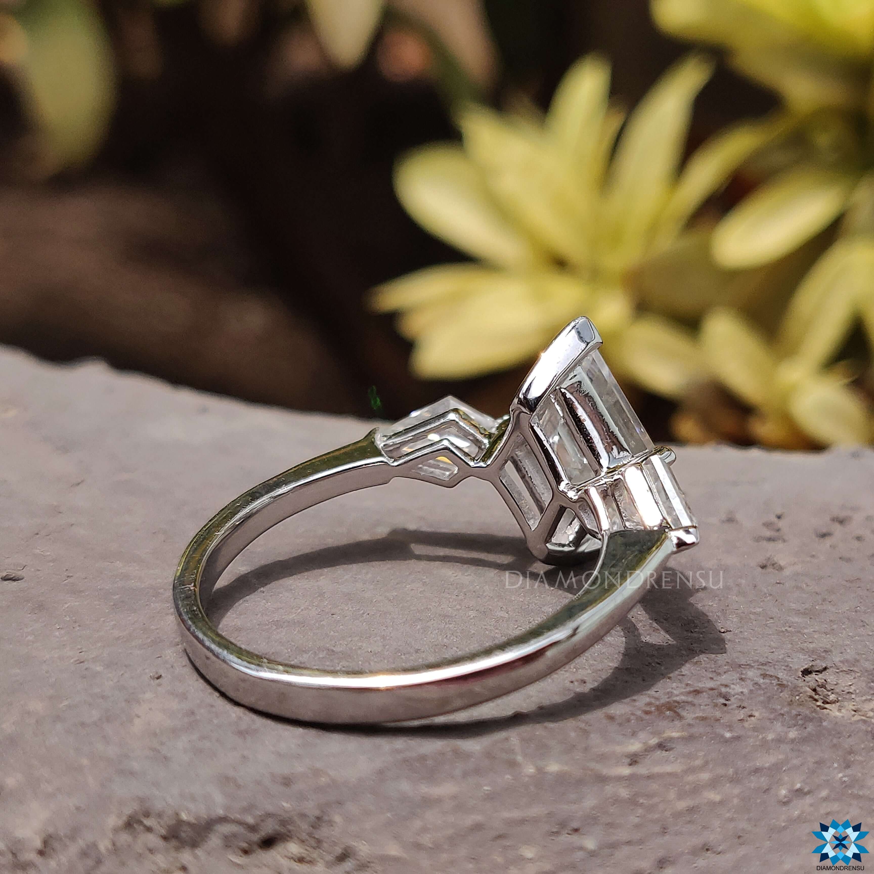 kite diamond ring