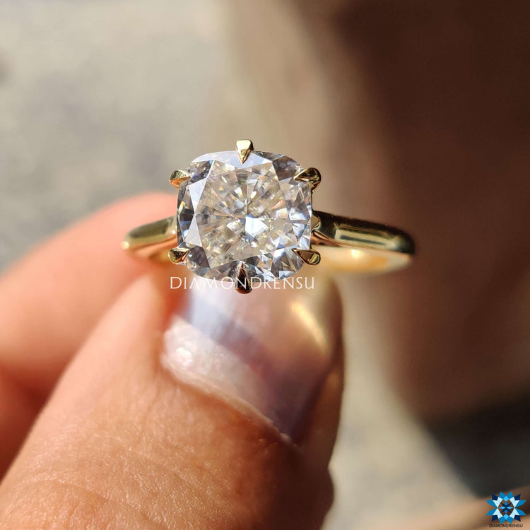 Classic cathedral setting showcasing a sleek and refined engagement ring design.

