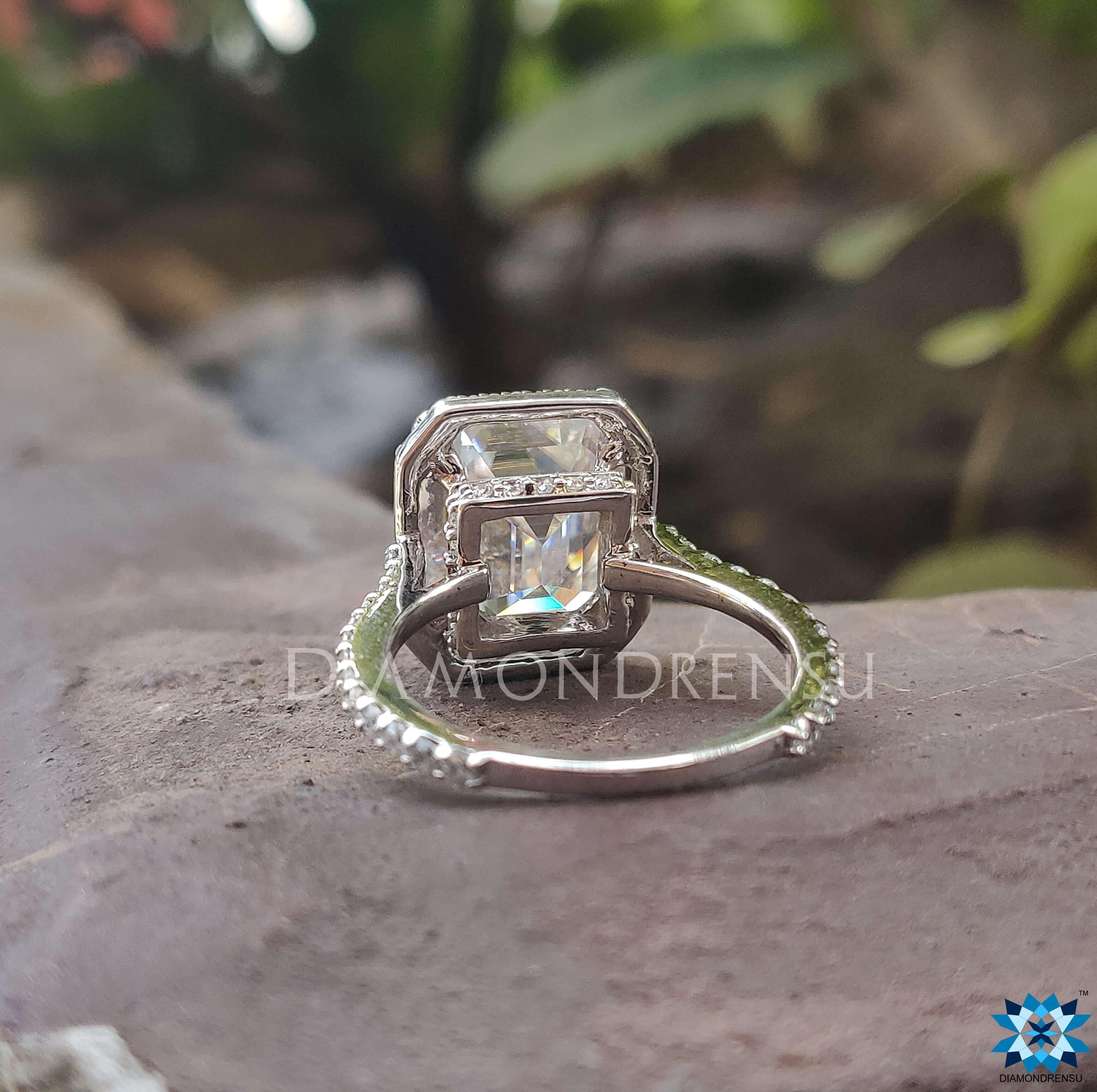 Allure Engagement Ring (RTS) - 0.70ct Lab Grown Emerald Gemstone - MiaDonna