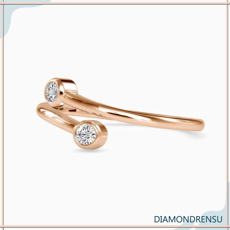 Round diamond eternity band in yellow gold, IGI certified
