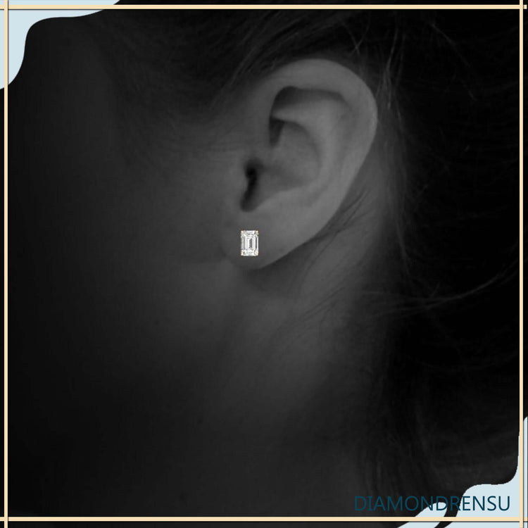 Stunning emerald cut diamond earrings with IGI certified Lab Grown Diamond for eco-friendly luxury.
